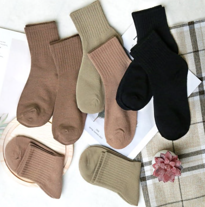 Loritta Secret 8 Pack Womens Mid Crew Socks Casual Ankle High Running Athletic Socks for Women